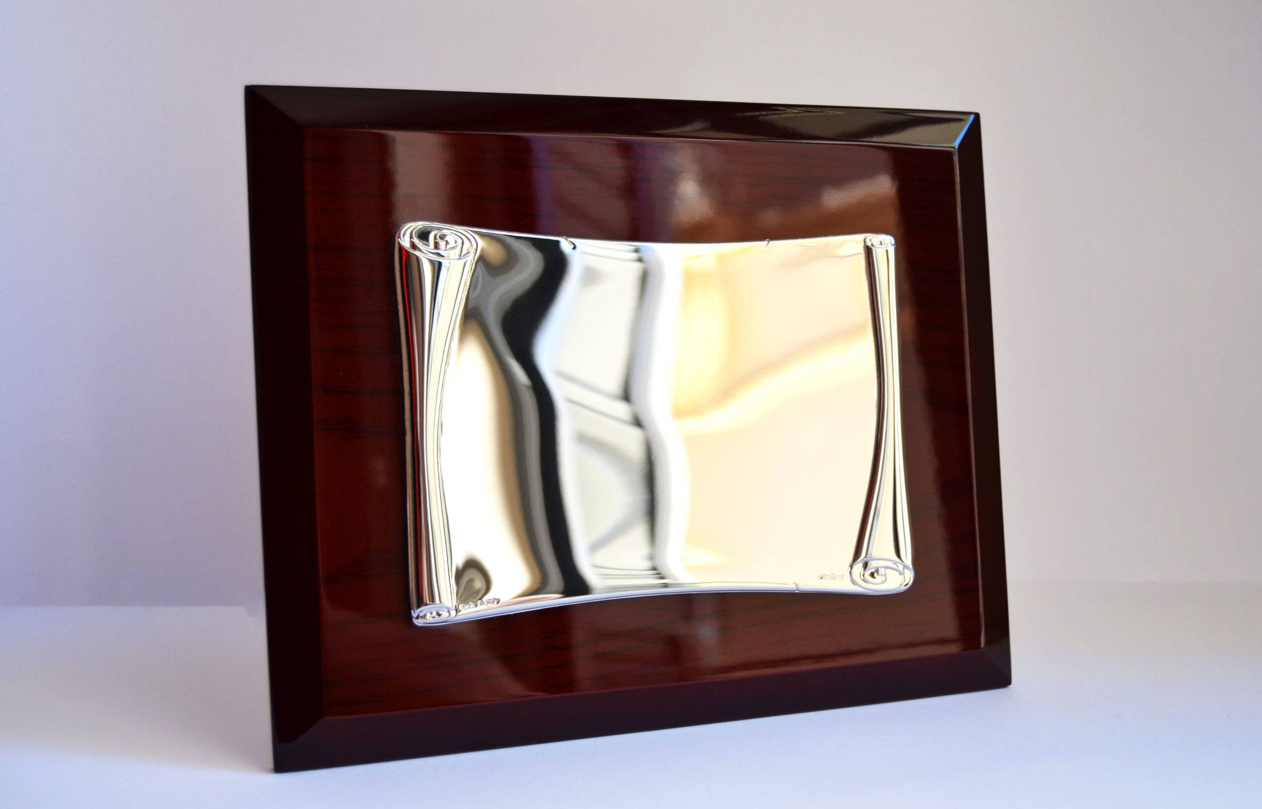 Placa pergamino laminada