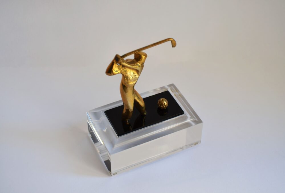 trofeo golfista bronce