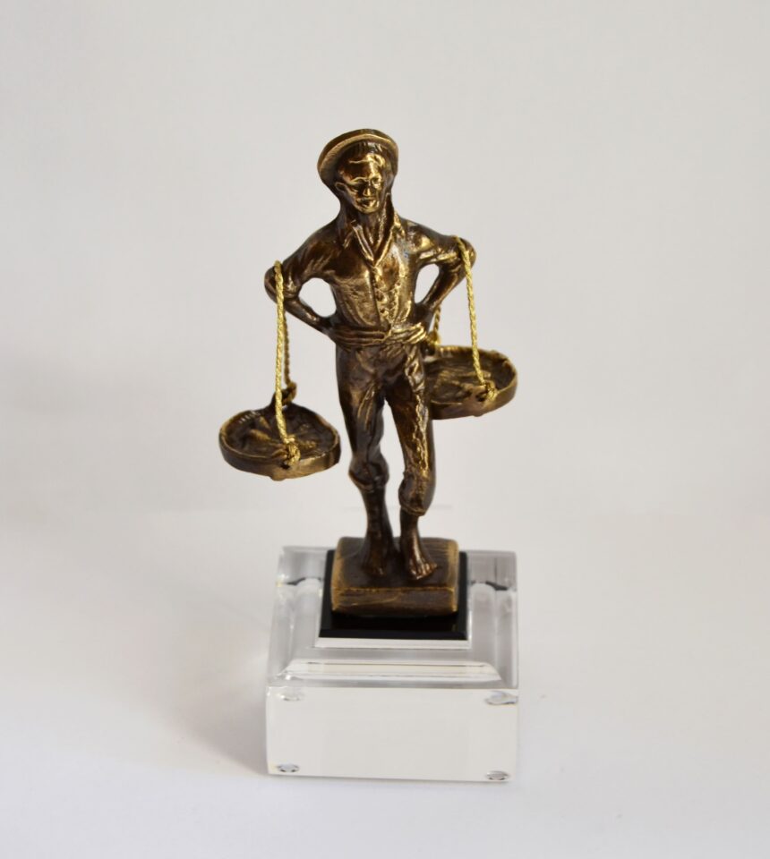 Cenachero de bronce