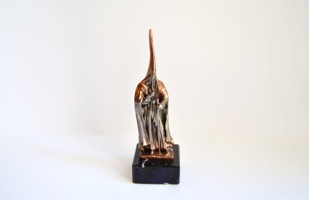 Nazareno en resina peana marmol
