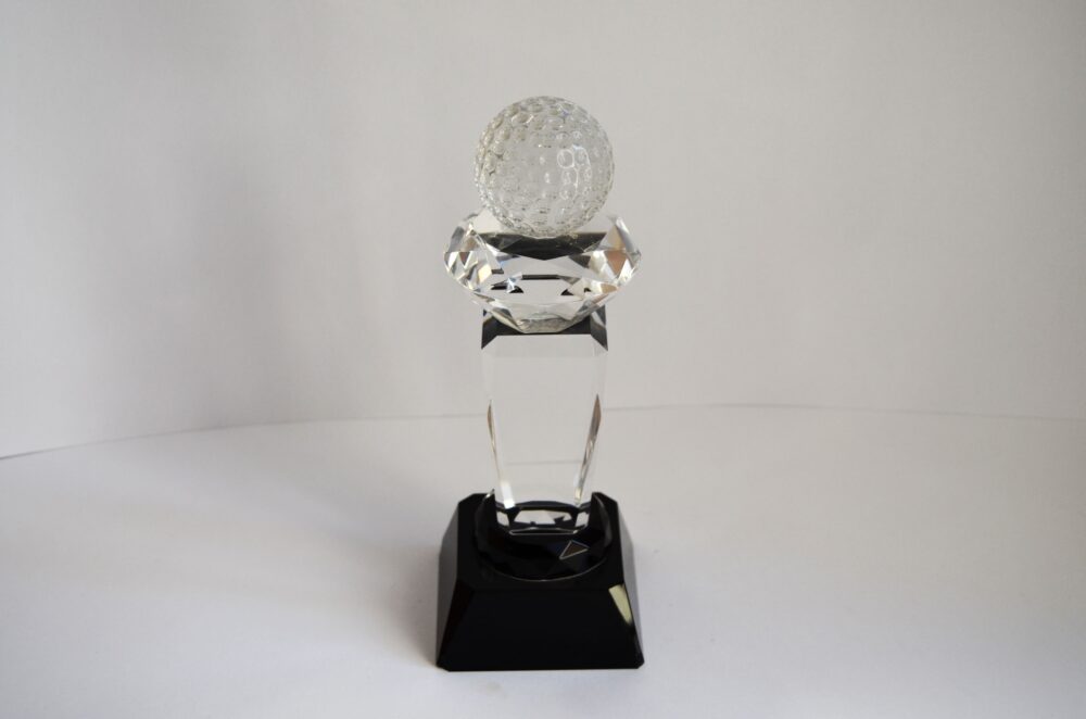 trofeo cristal bola peana negra